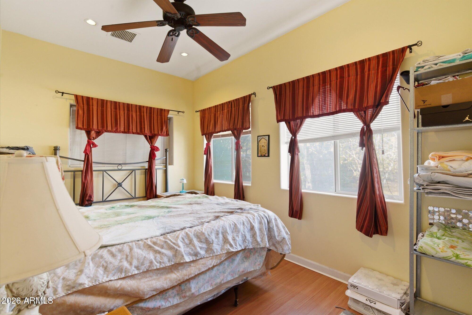 1326 W ROOSEVELT Street