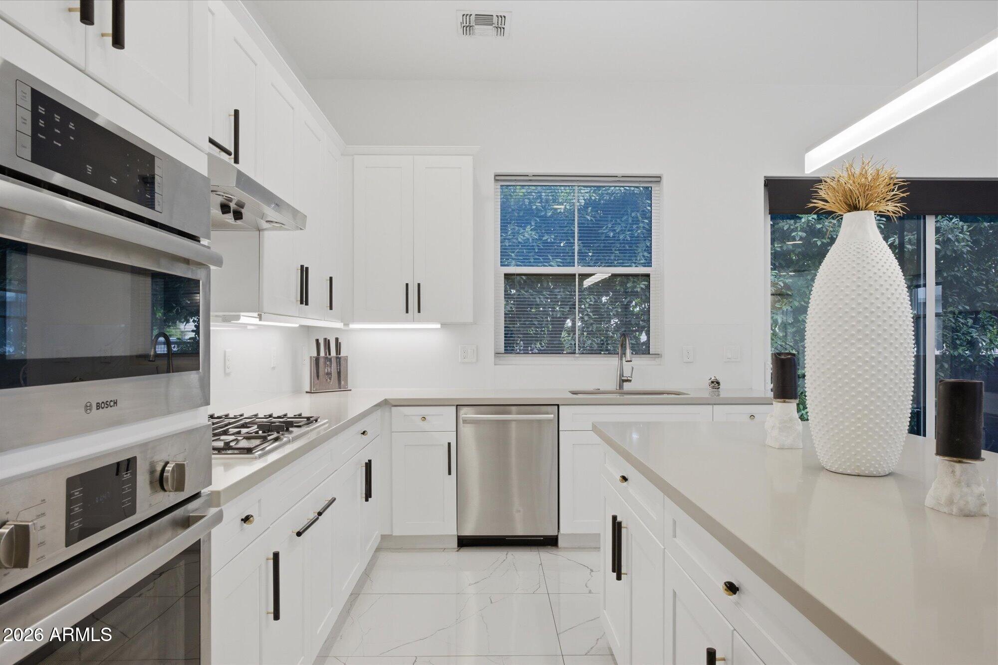 3200 N 39TH Street 28