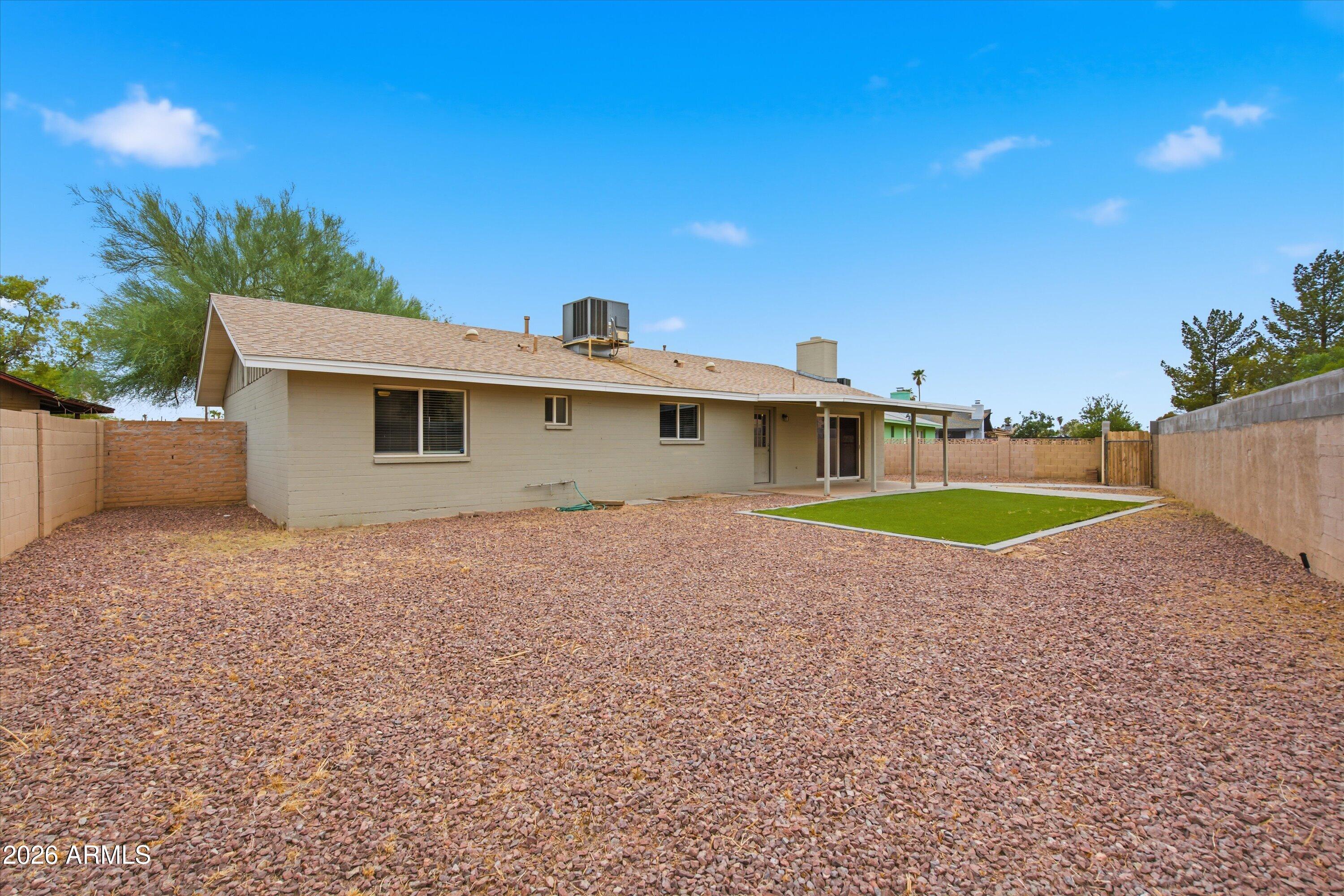 1726 E EL PARQUE Drive