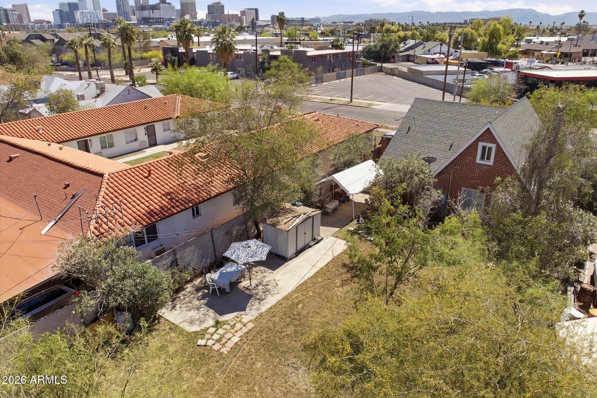 1326 W ROOSEVELT Street