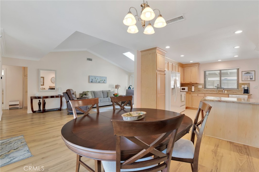 6118 Village 6