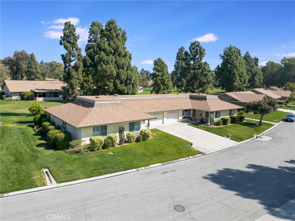6118 Village 6