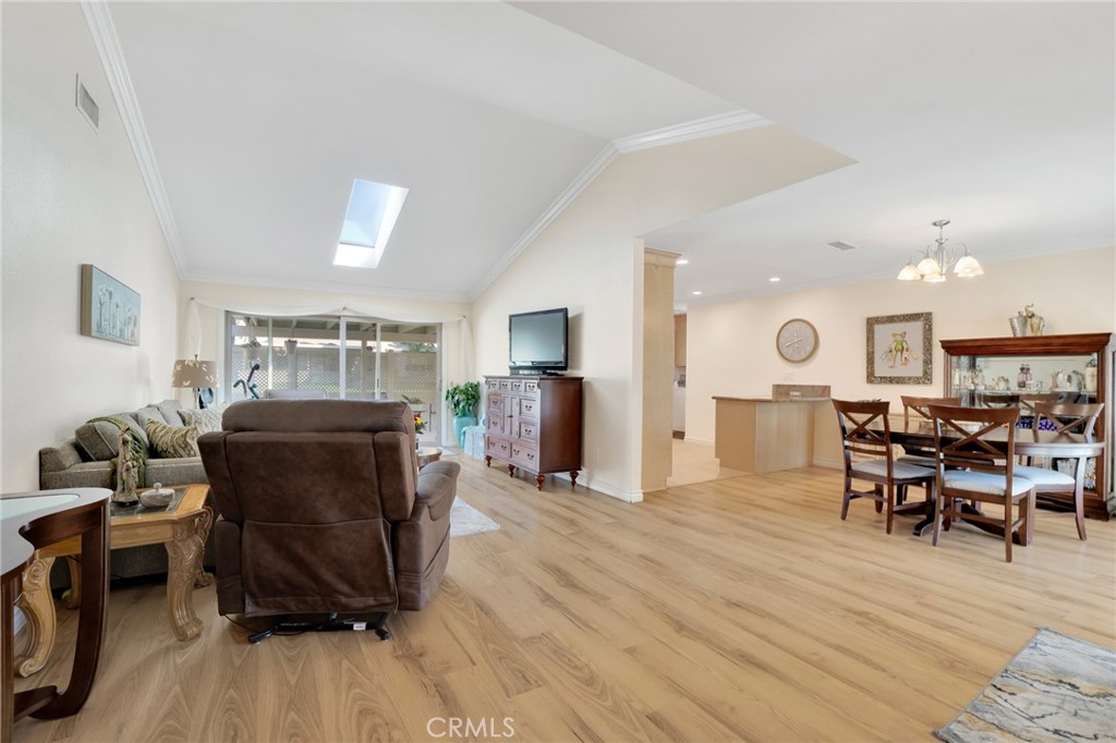 6118 Village 6