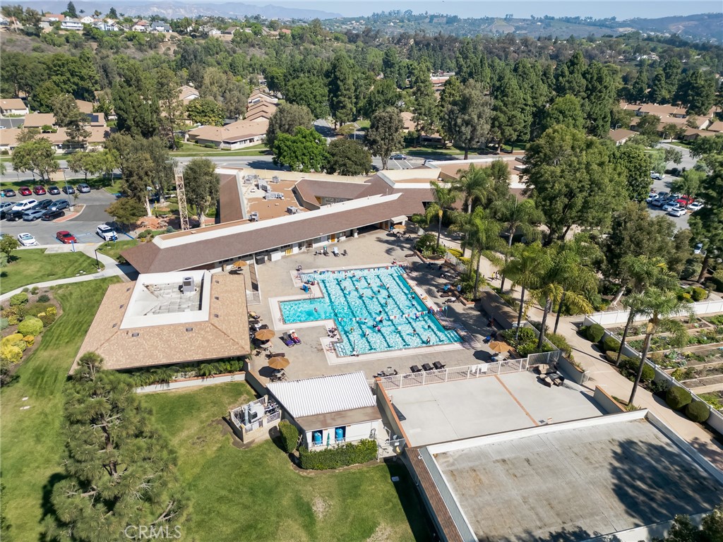 6118 Village 6
