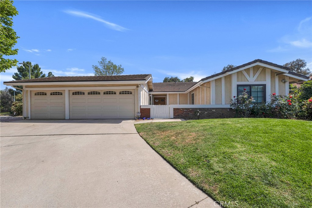 17004 Gledhill Street