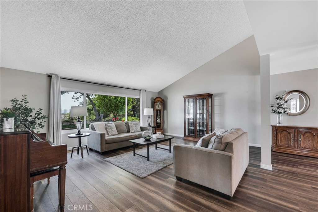 17004 Gledhill Street