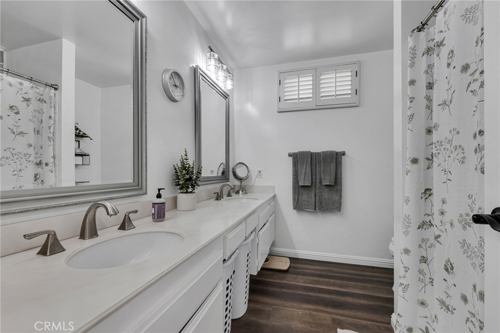 17004 Gledhill Street