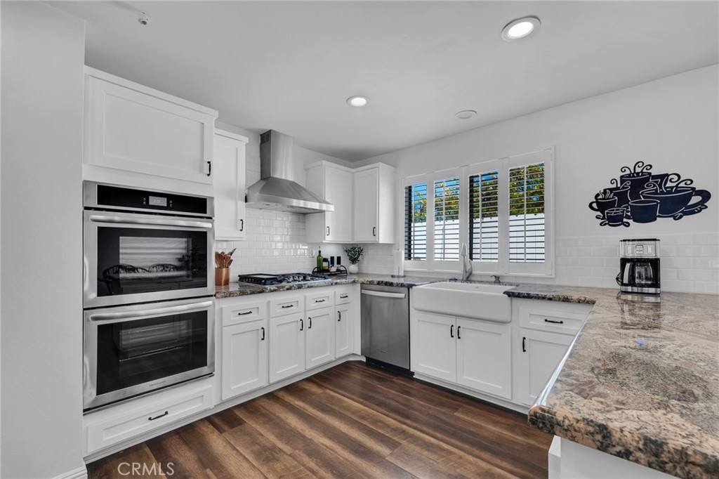 17004 Gledhill Street