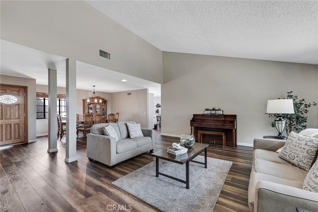 17004 Gledhill Street