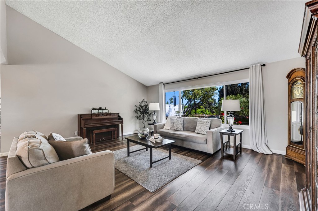 17004 Gledhill Street