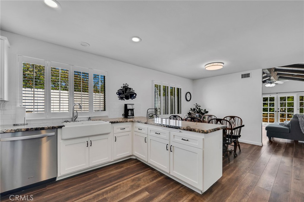 17004 Gledhill Street