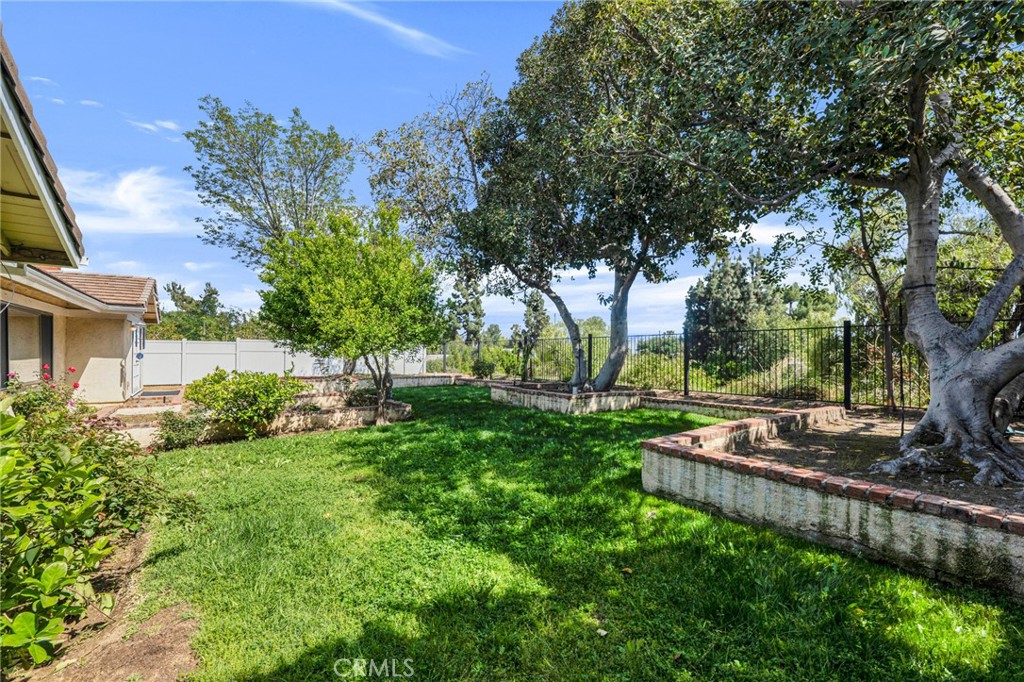 17004 Gledhill Street