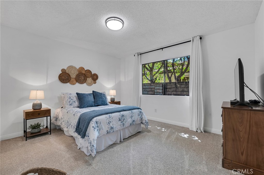 17004 Gledhill Street