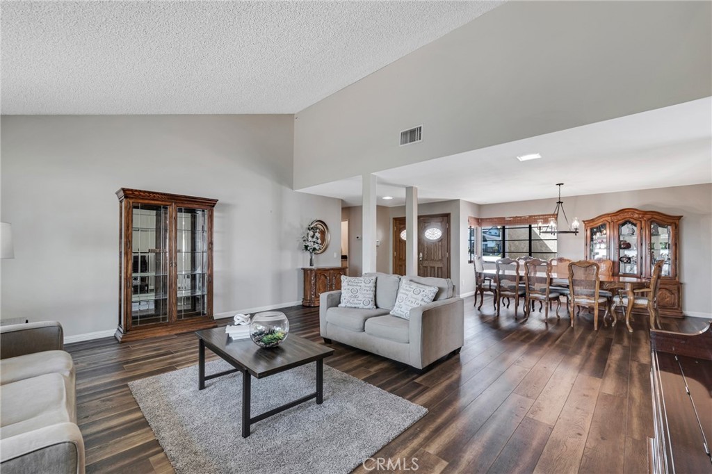 17004 Gledhill Street