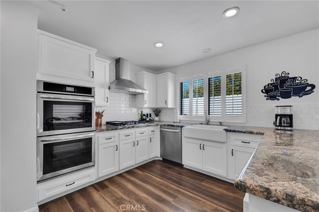 17004 Gledhill Street