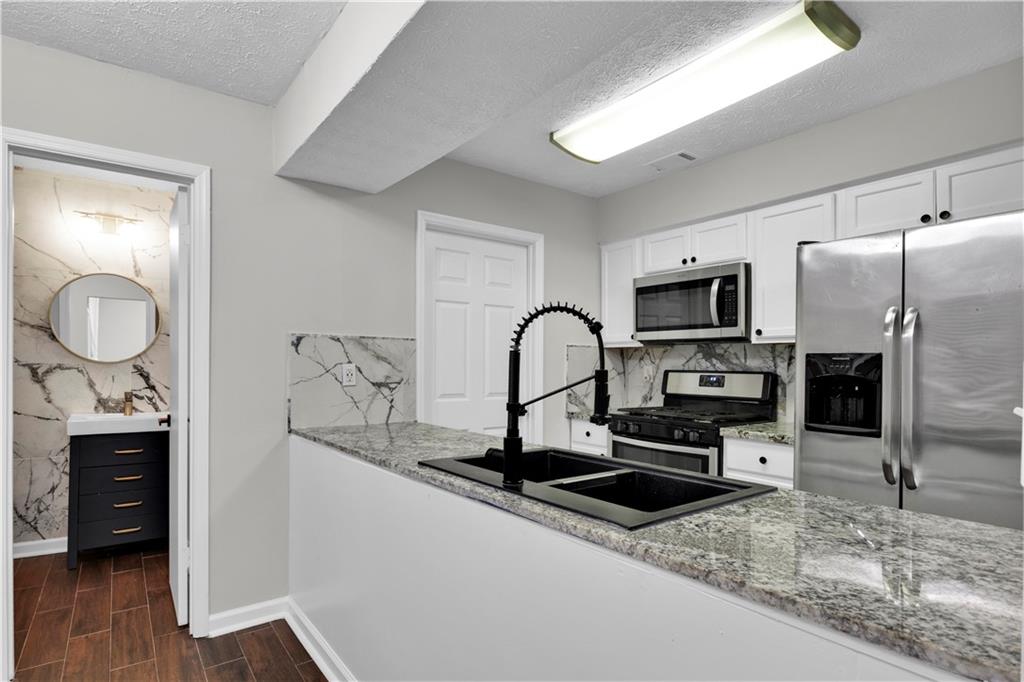 832 Heritage Oaks Drive