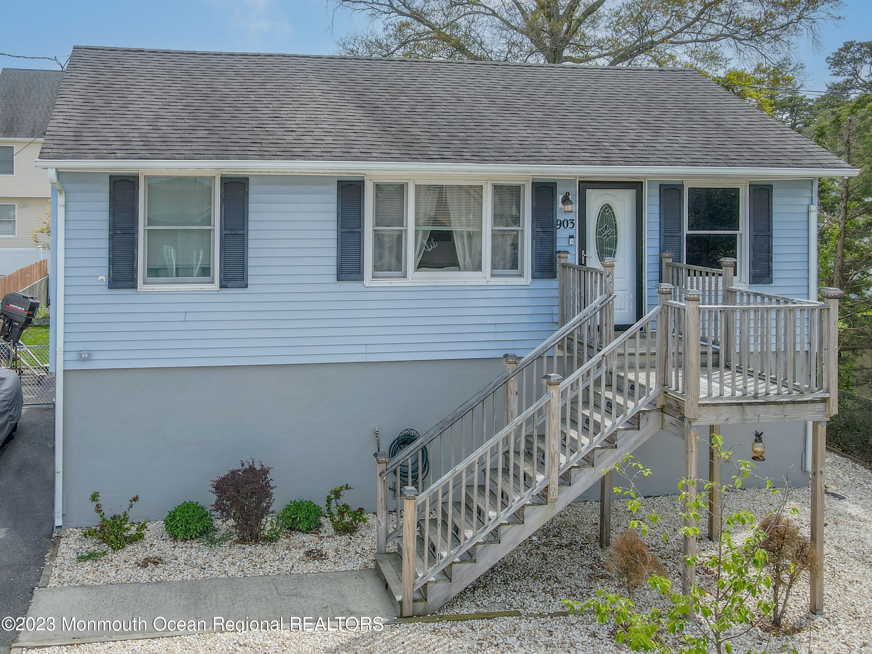 903 Clairmore Avenue