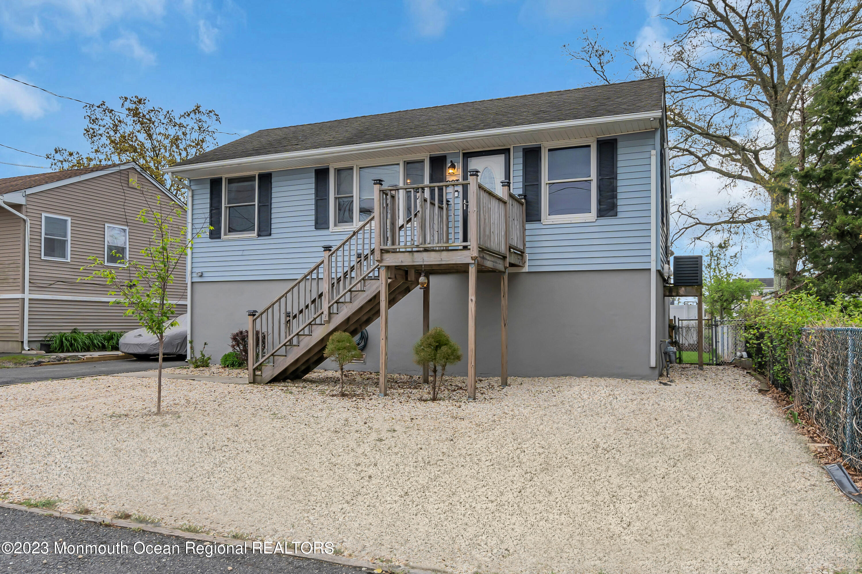 903 Clairmore Avenue