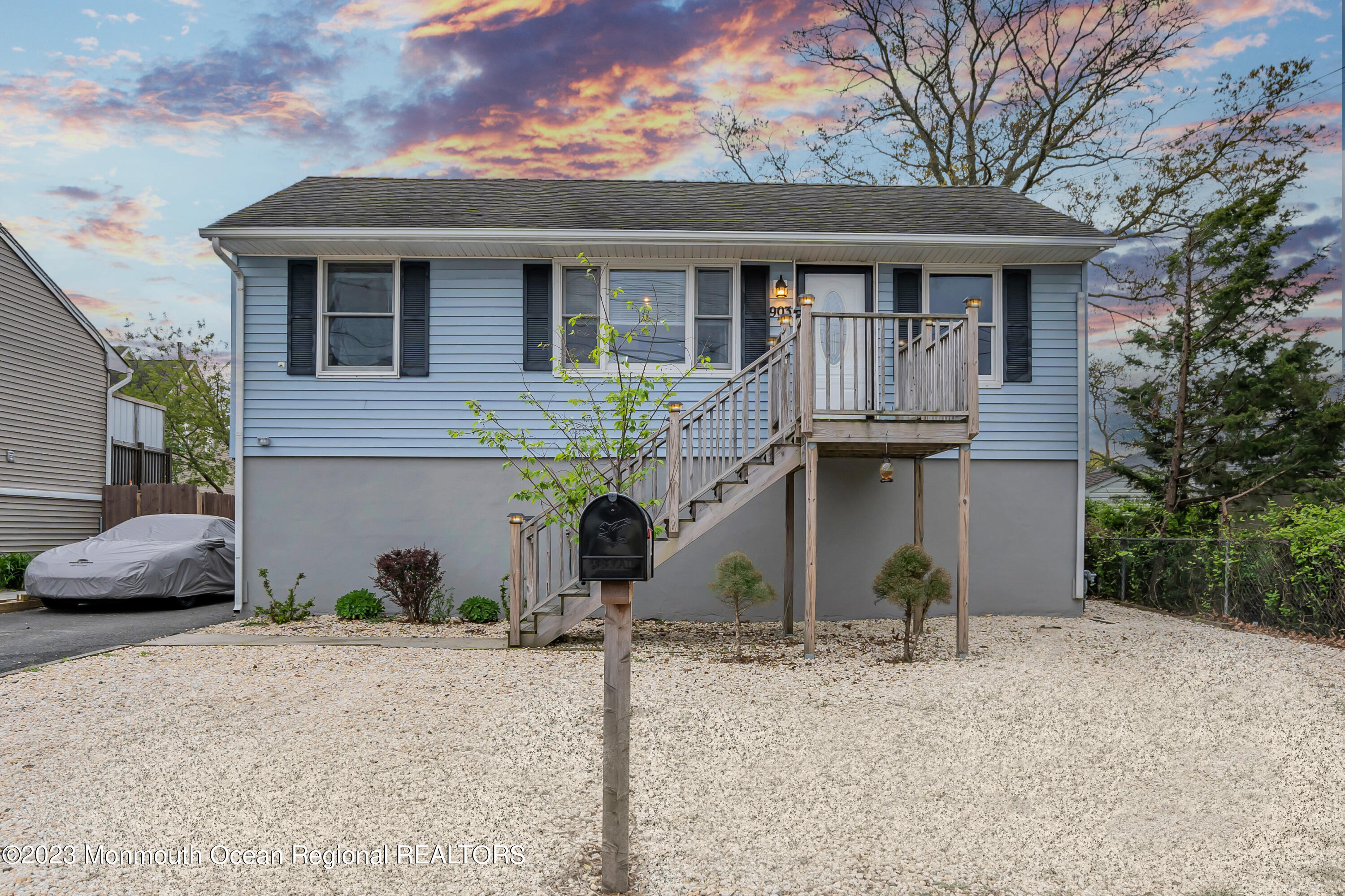 903 Clairmore Avenue