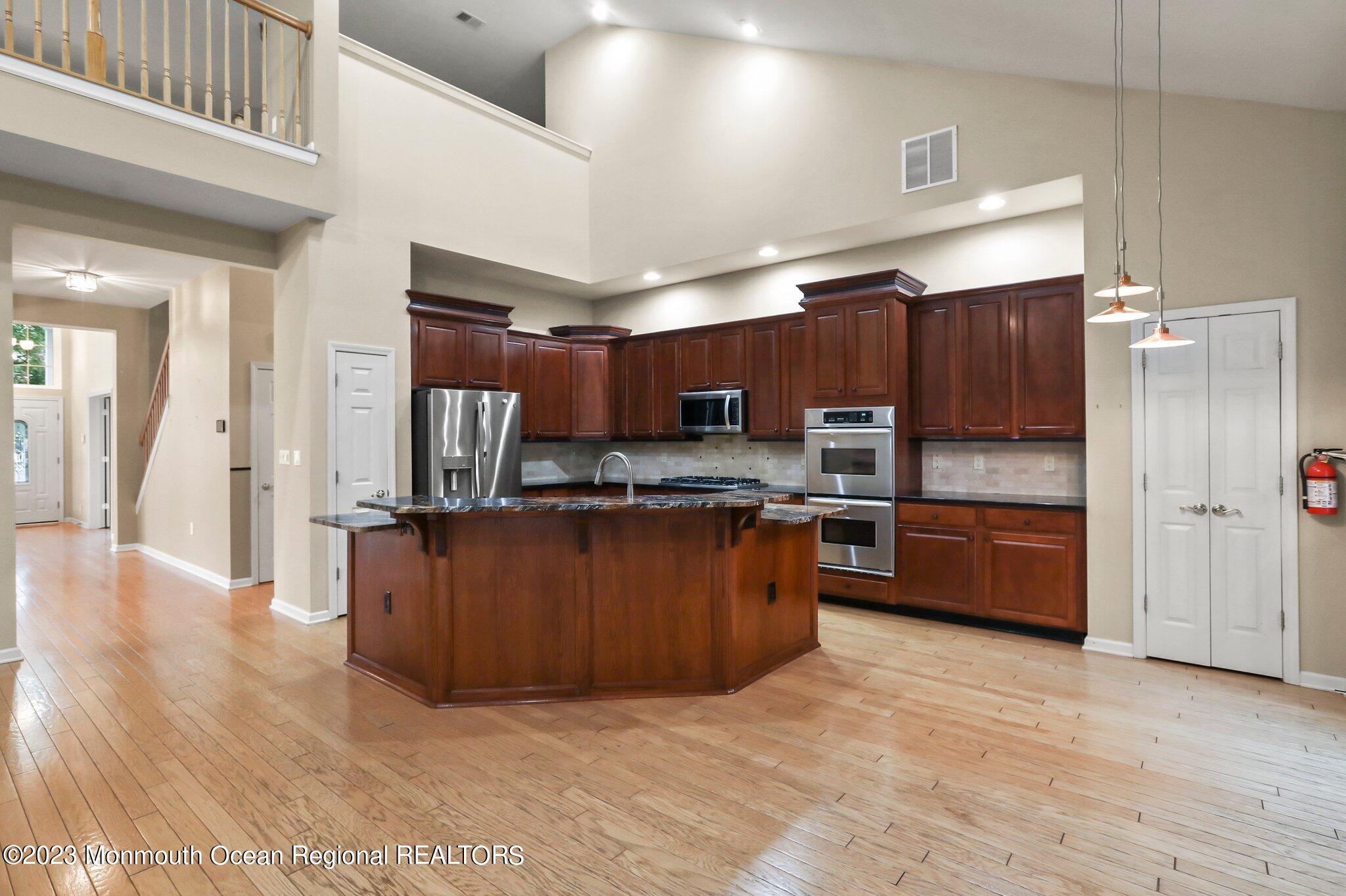 4 Little Falls Court