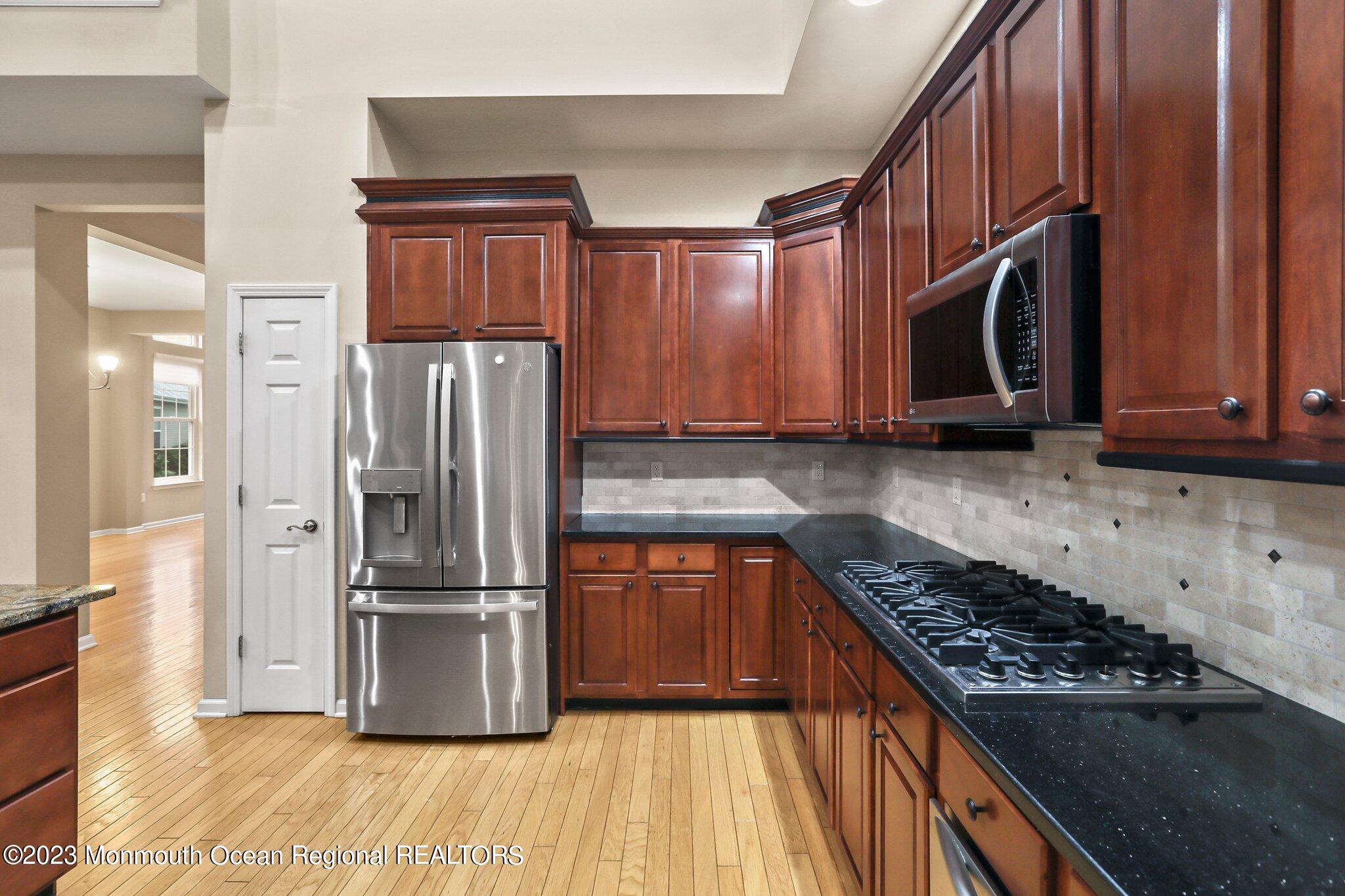 4 Little Falls Court