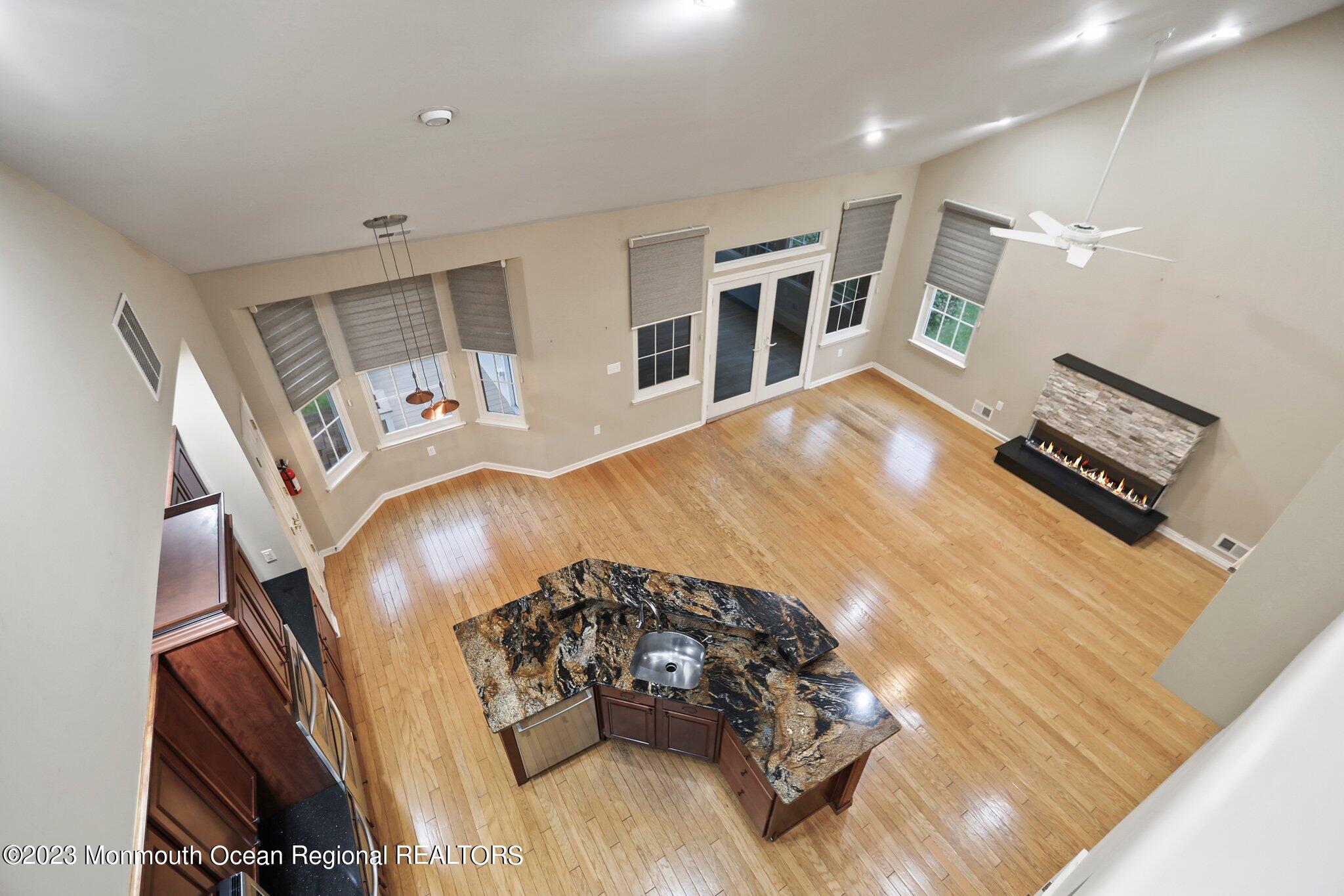 4 Little Falls Court