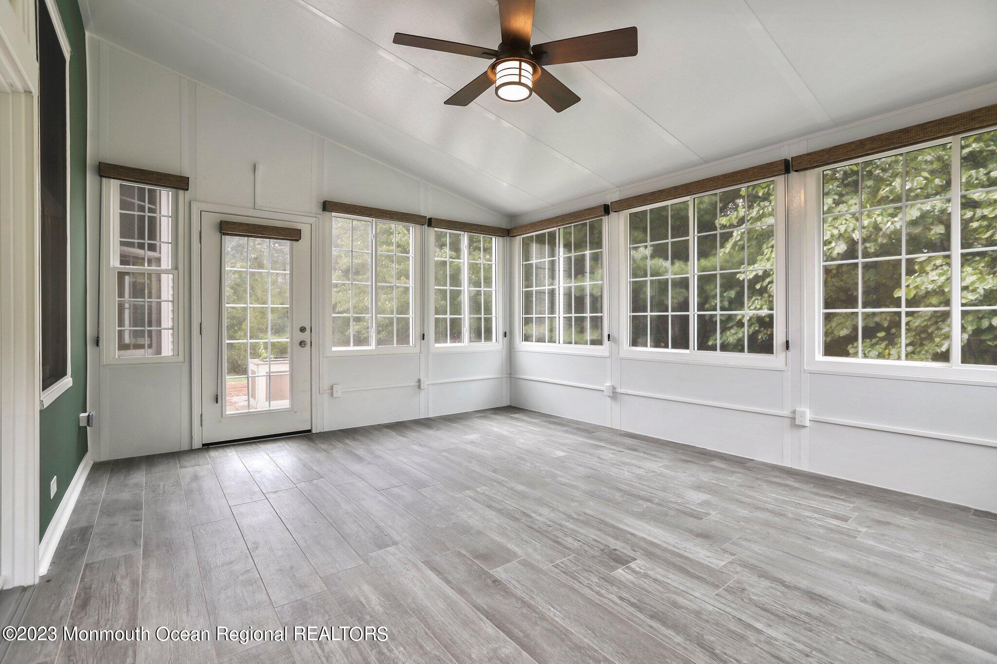 4 Little Falls Court