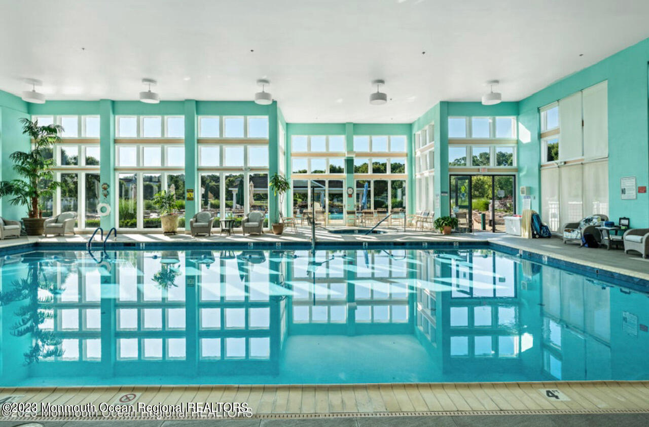 4 Little Falls Court