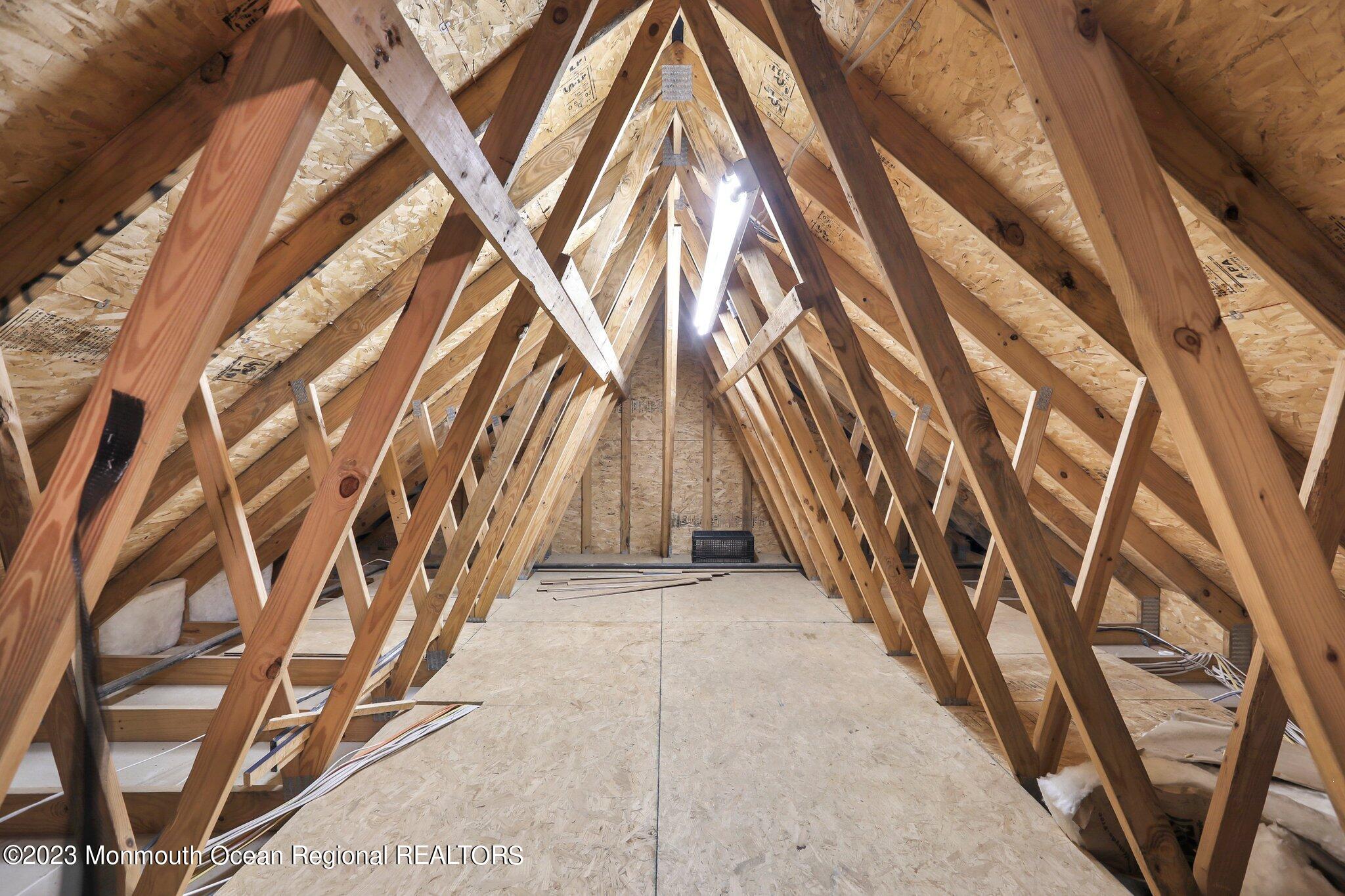 4 Little Falls Court