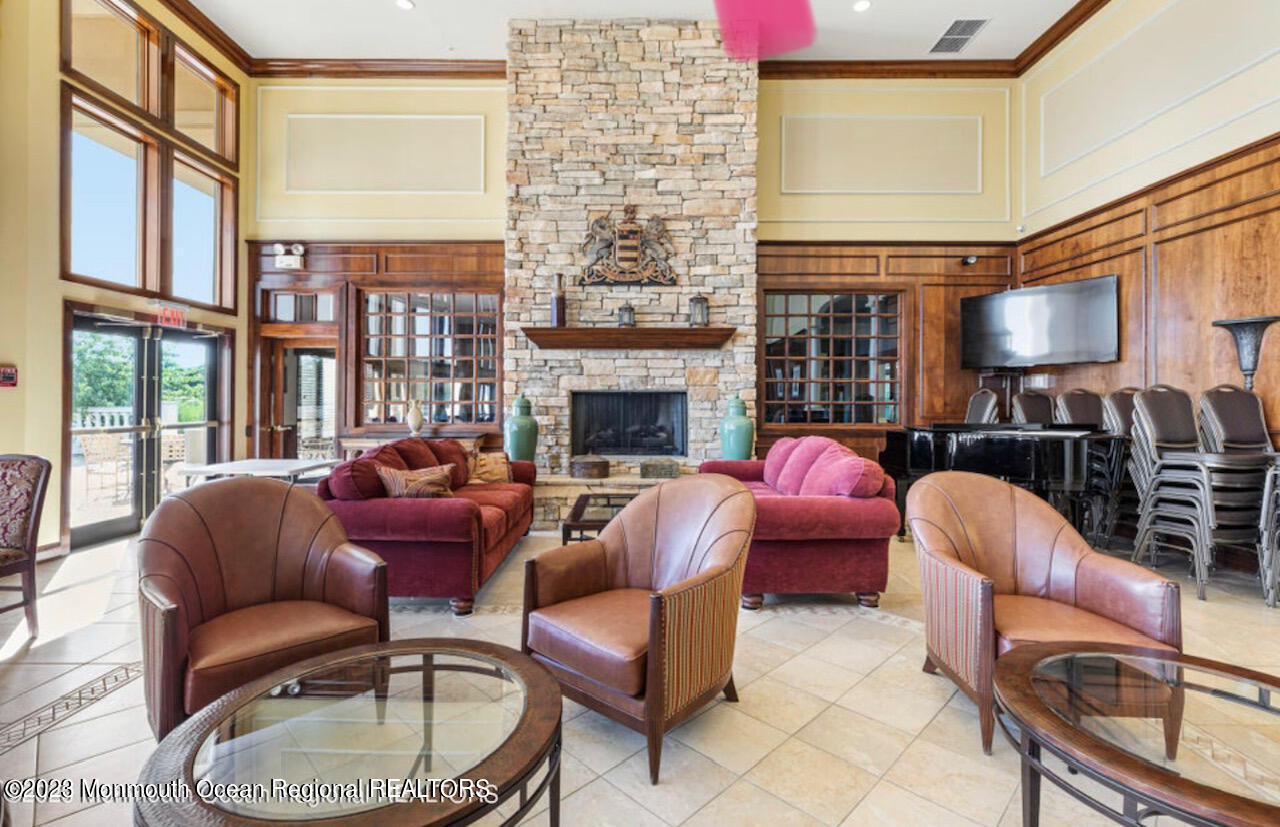 4 Little Falls Court