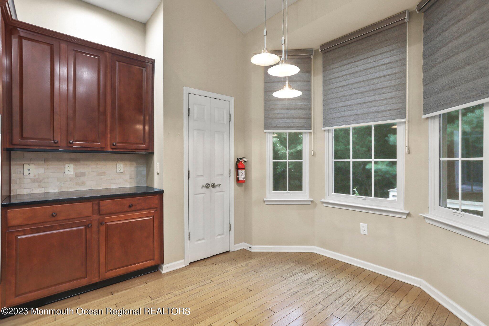 4 Little Falls Court