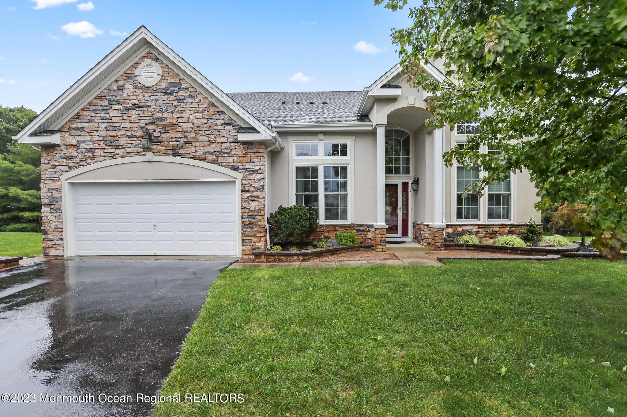 4 Little Falls Court