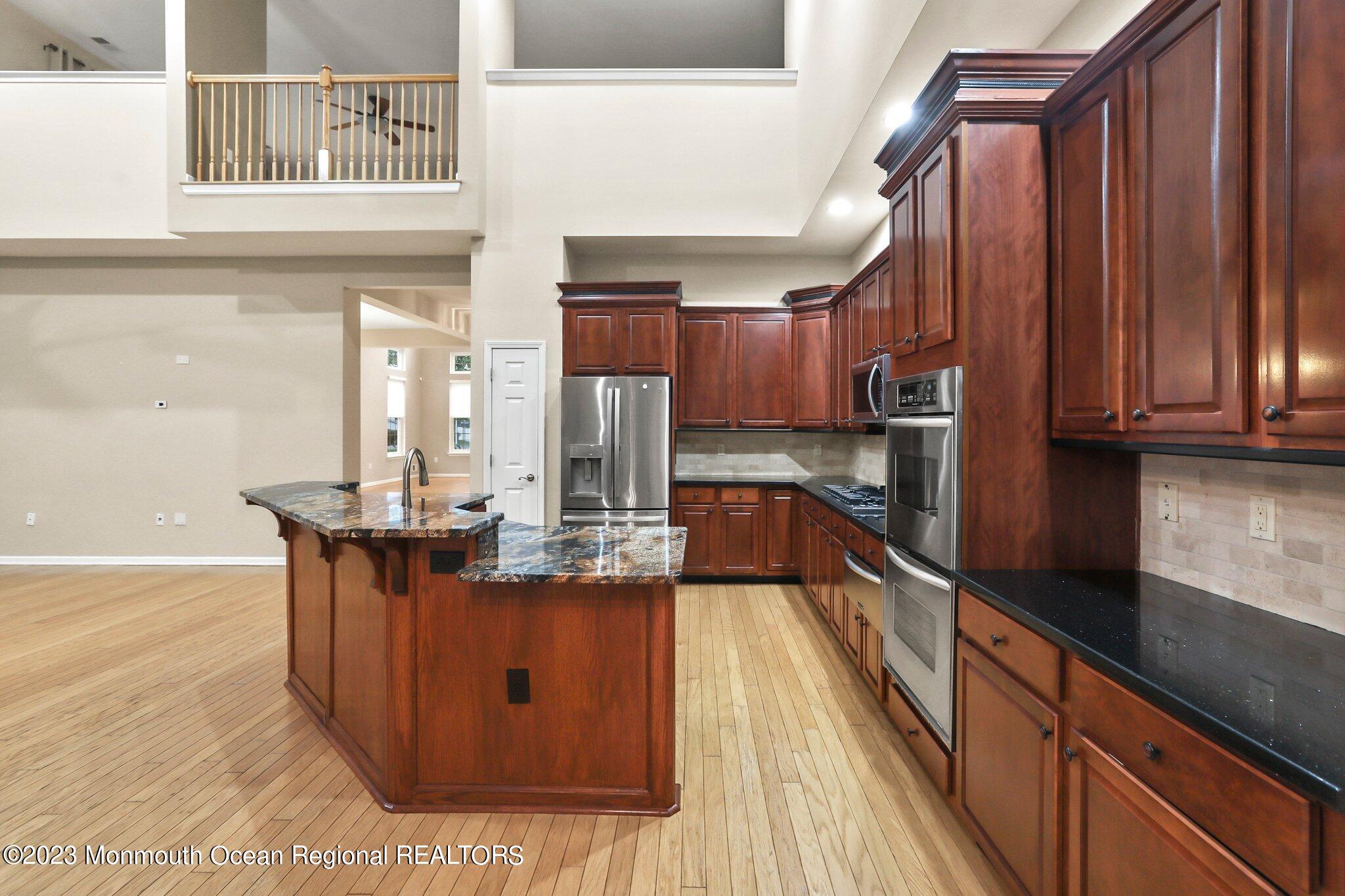 4 Little Falls Court