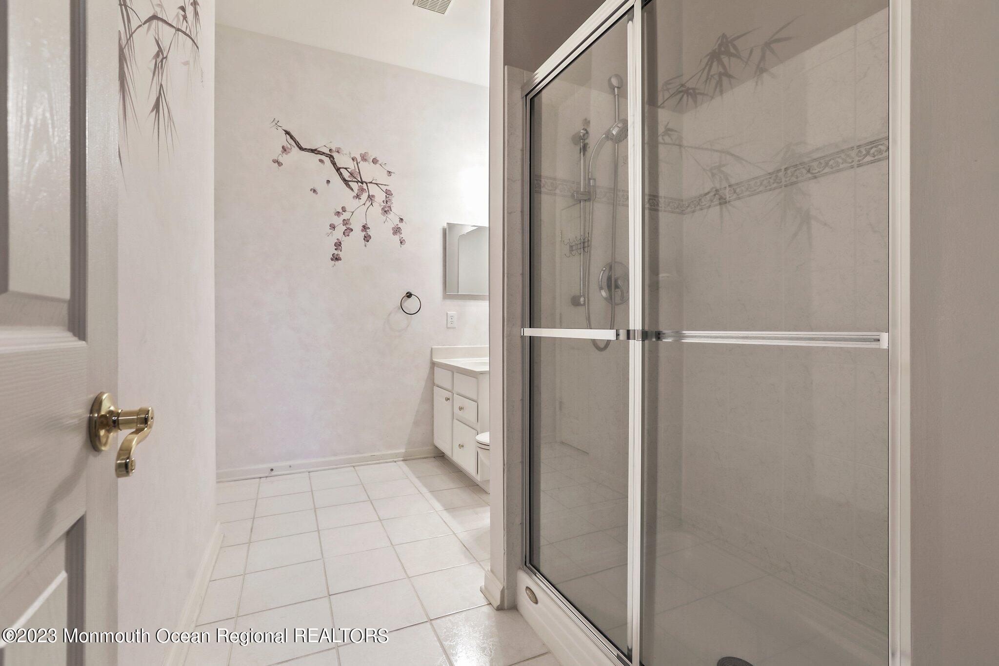 4 Little Falls Court