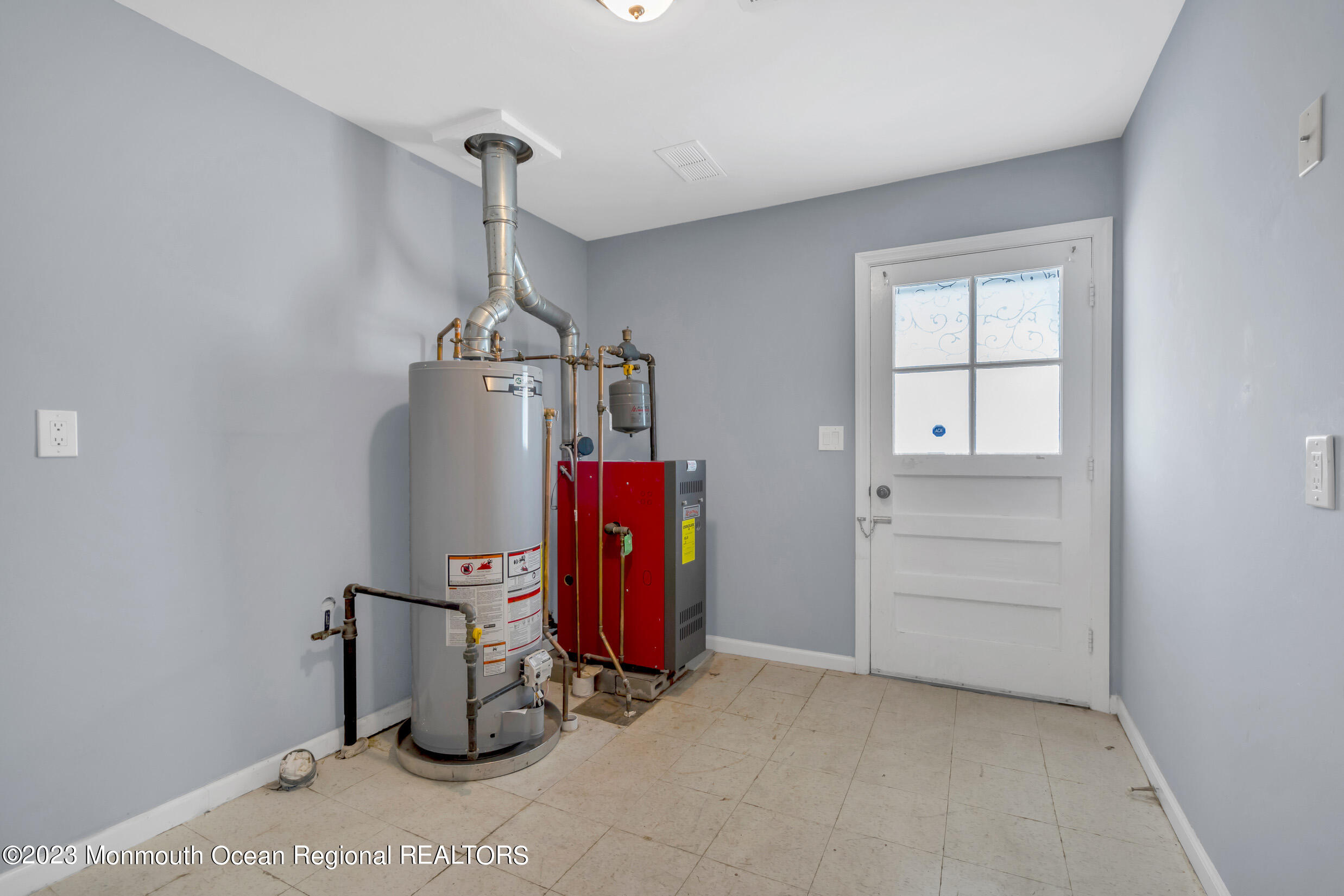 2016 Mount Carmel Boulevard