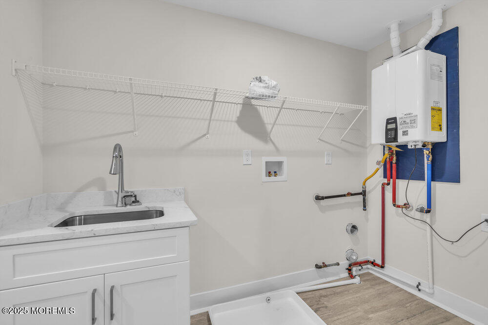 105 Coral Way S, Forked River