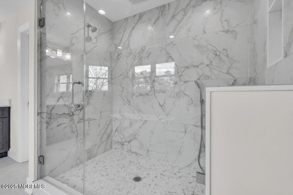 105 Coral Way S, Forked River