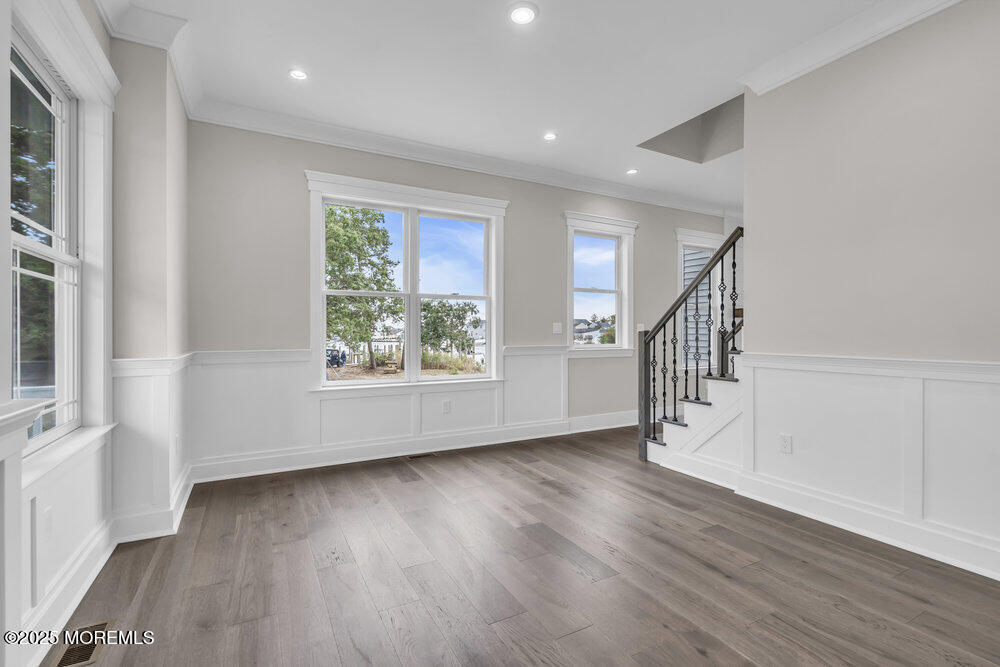 105 Coral Way S, Forked River