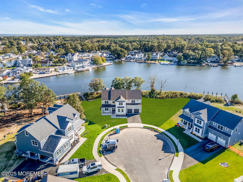 105 Coral Way S, Forked River