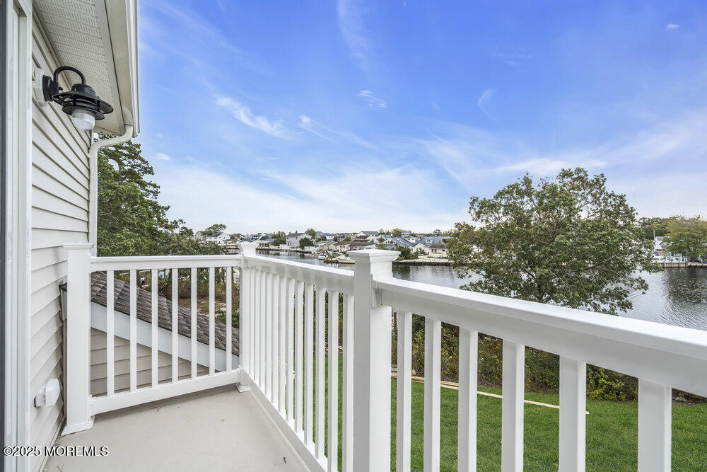 105 Coral Way S, Forked River