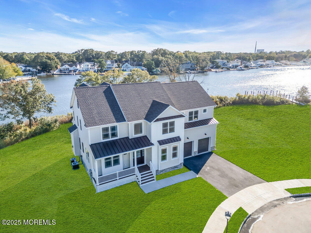 105 Coral Way S, Forked River