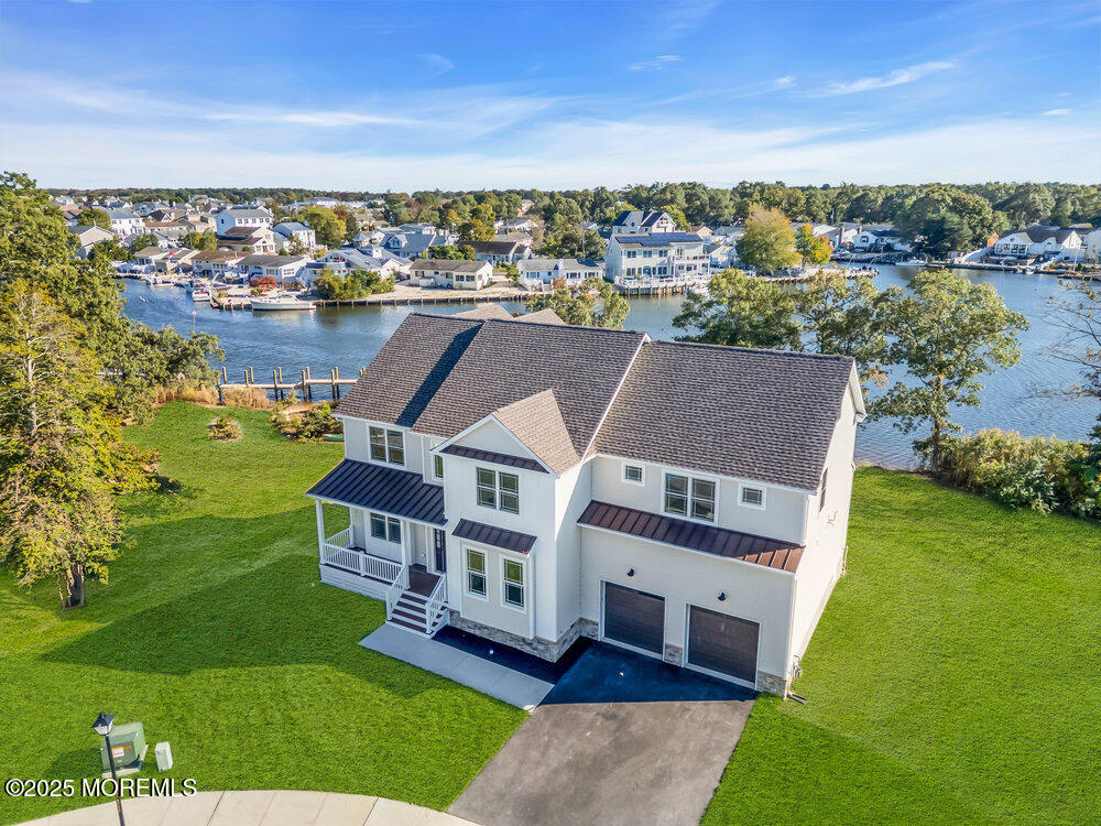 105 Coral Way S, Forked River