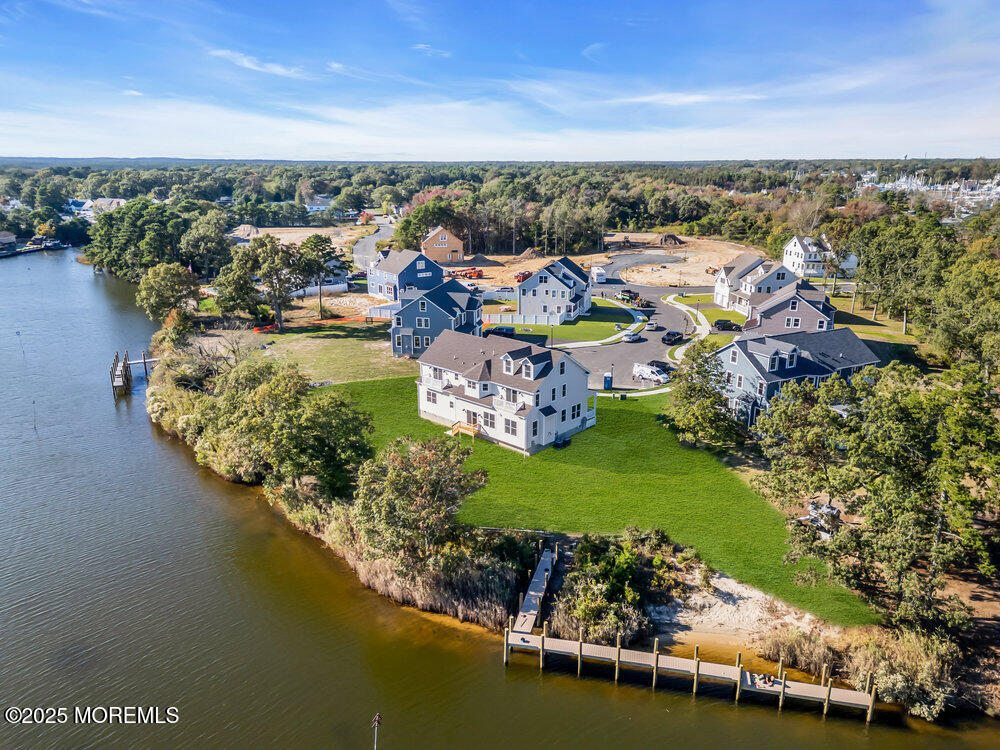 105 Coral Way S, Forked River