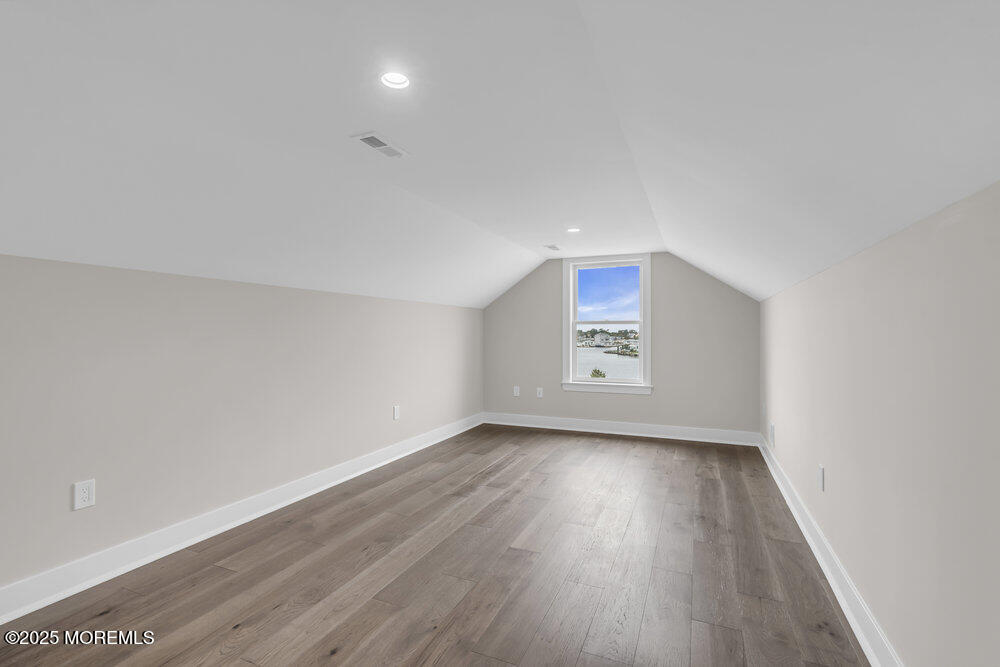 105 Coral Way S, Forked River