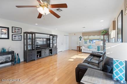 169 Pulaski Boulevard