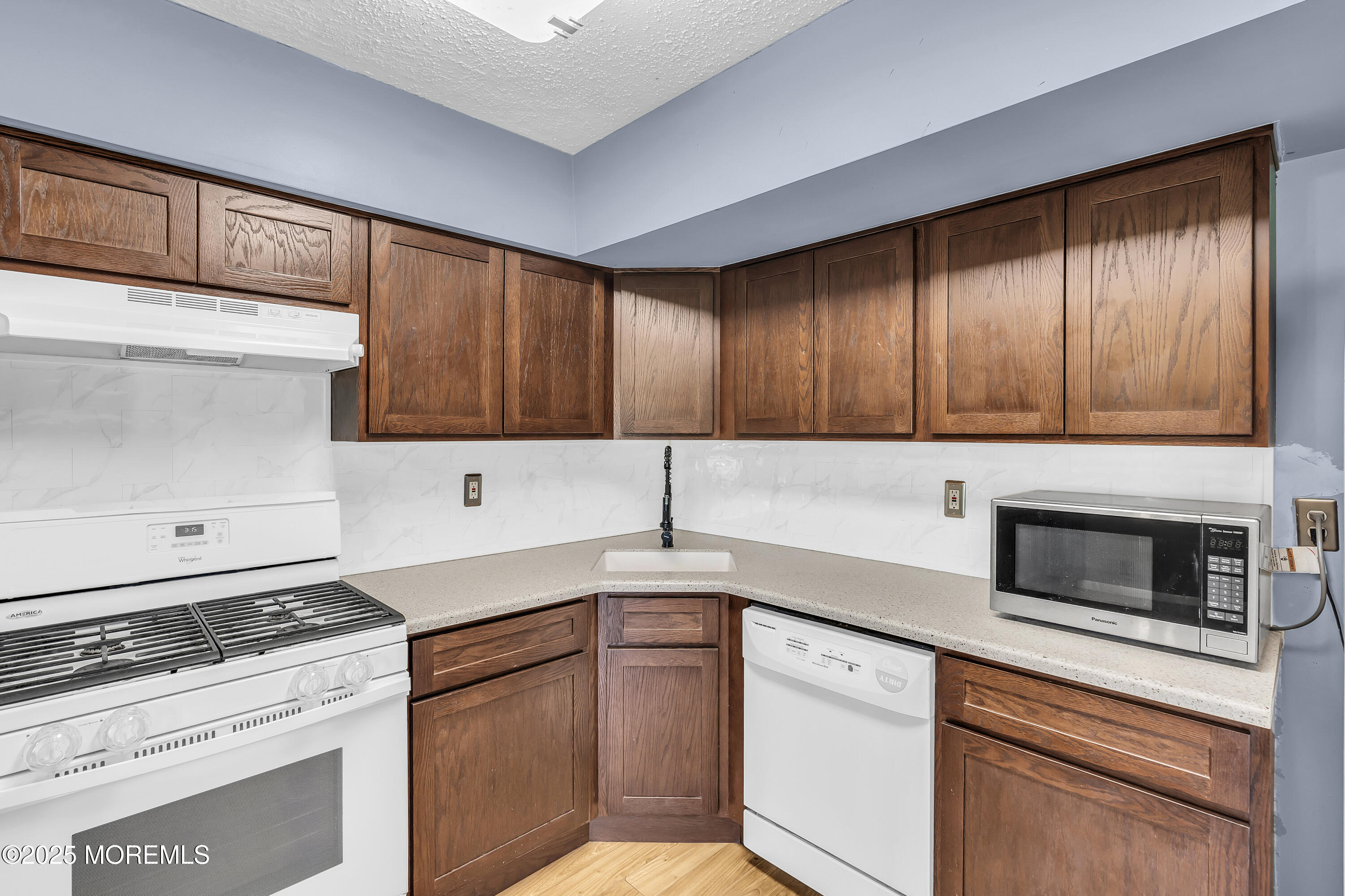 79 Greenwood Loop Road, 623