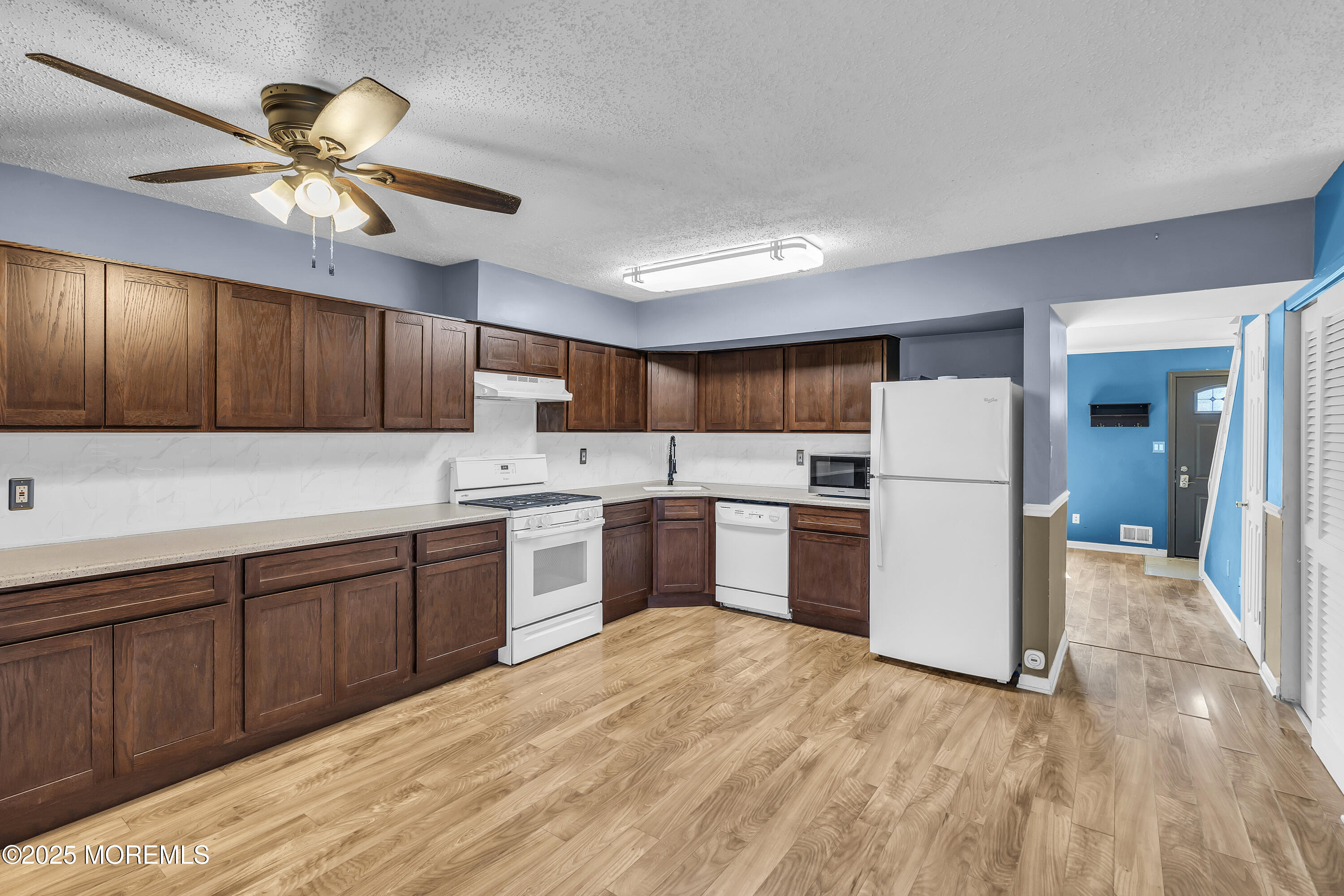 79 Greenwood Loop Road, 623