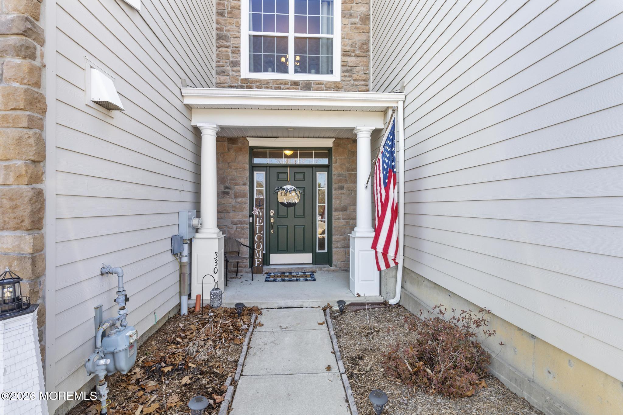 330 Hawthorne Lane