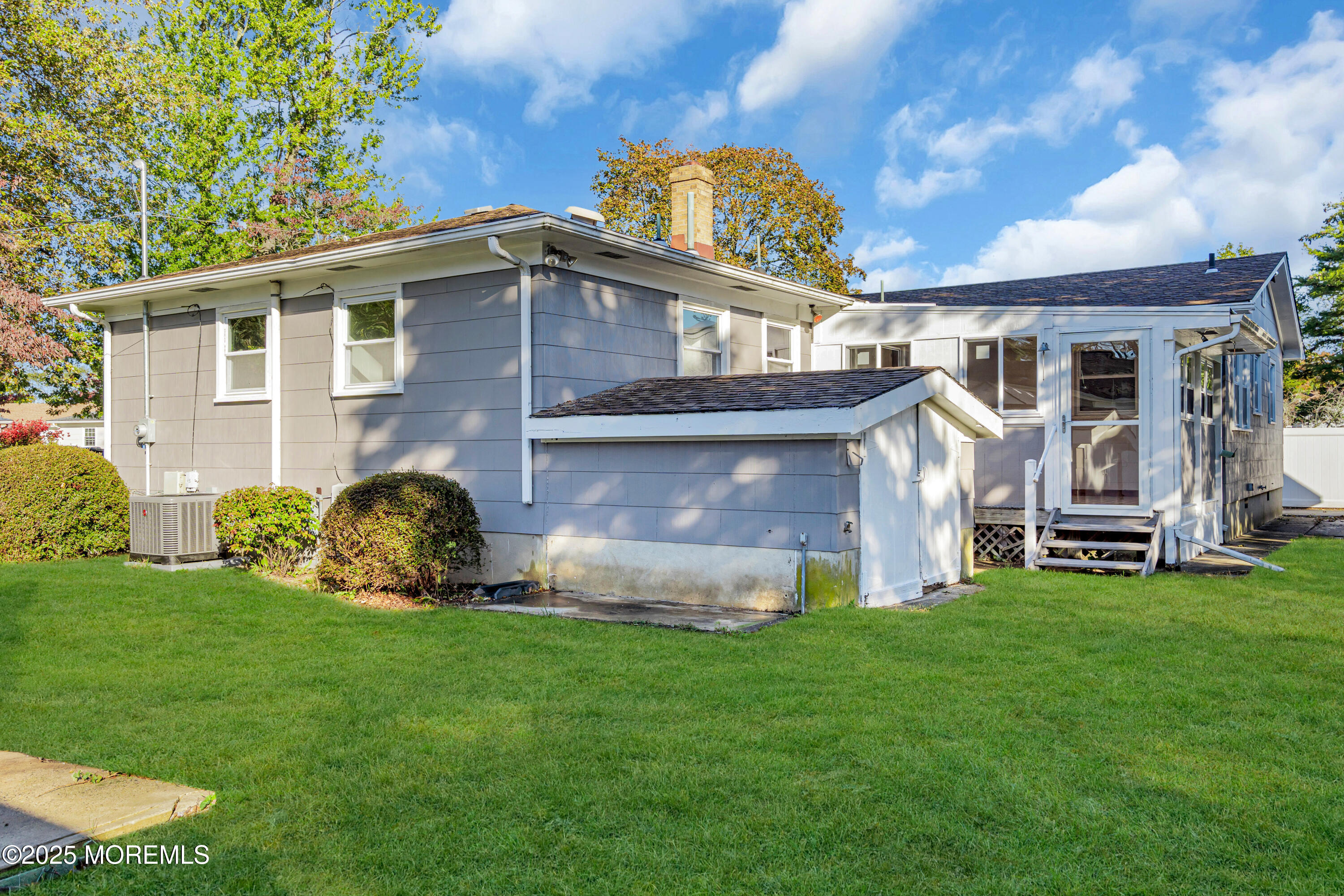 1037 Savannah Street