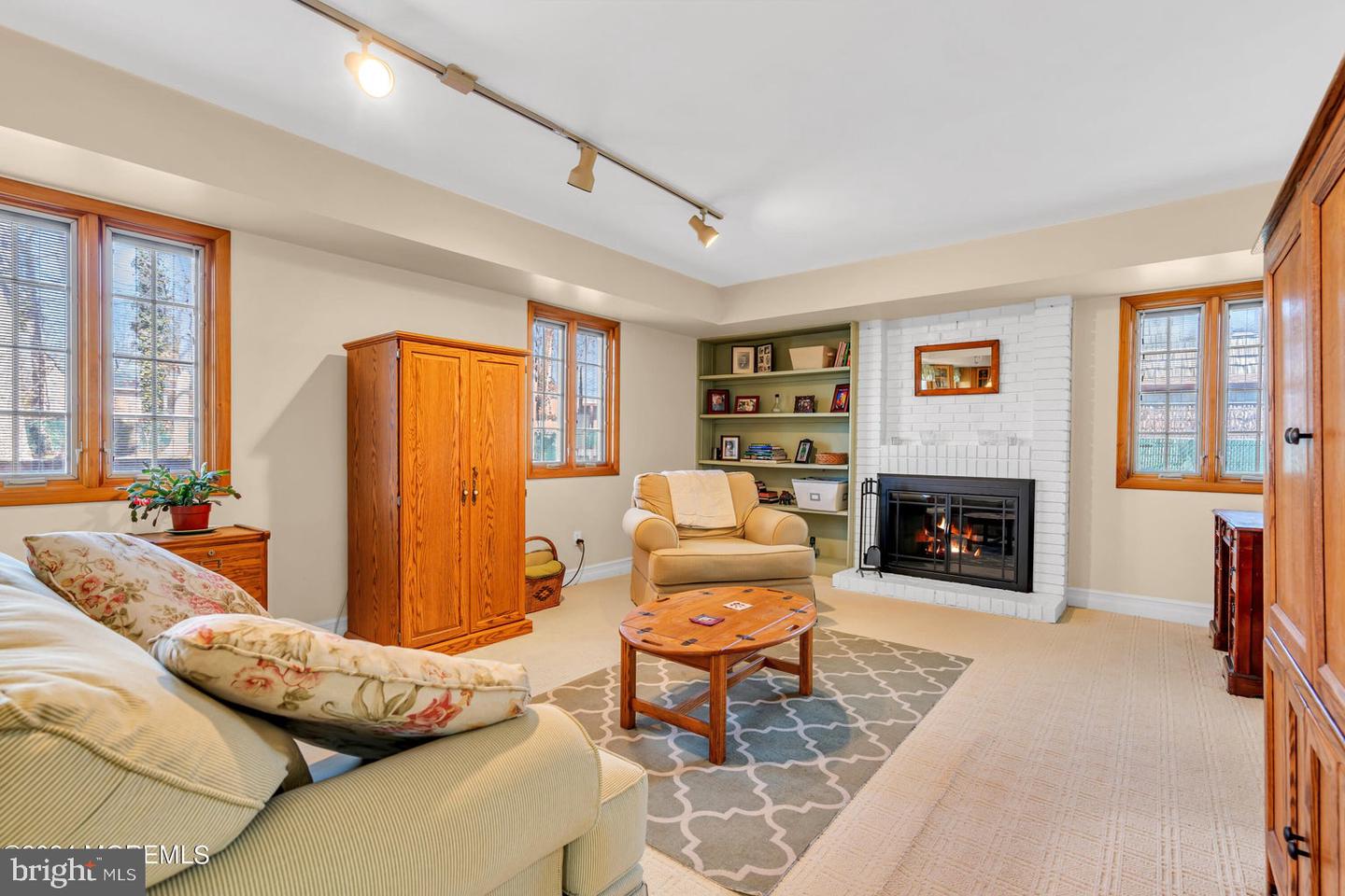 15 High Ridge Rd